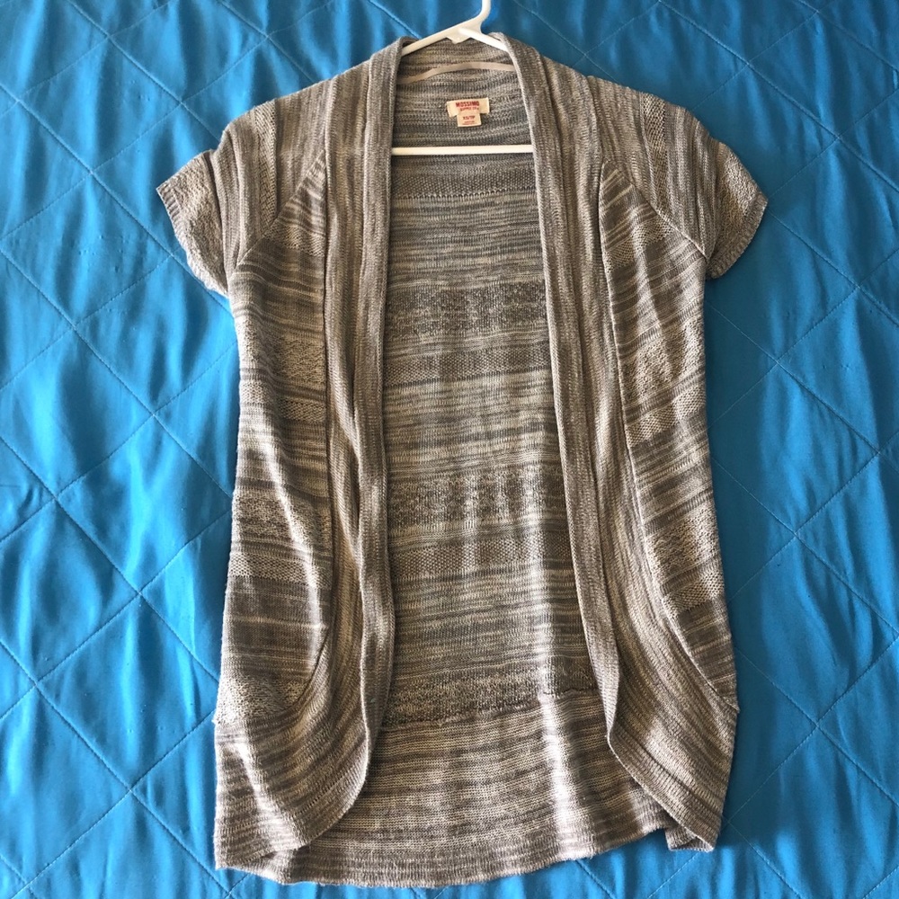 Mossimo Short sleeve sweater XS